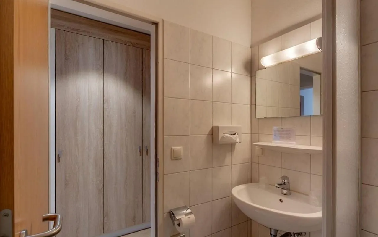 Otel Frederics Muenchen City Schwabing